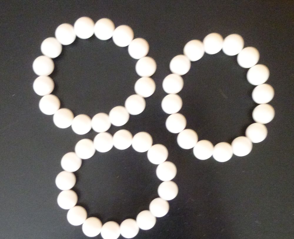 BRACELET LOT DE 3 PERLES BLANCHES Bijoux et montres