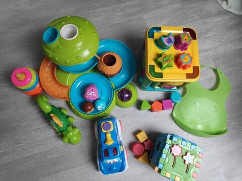 Lot de jouets premier �ge 18 Courtisols (51)