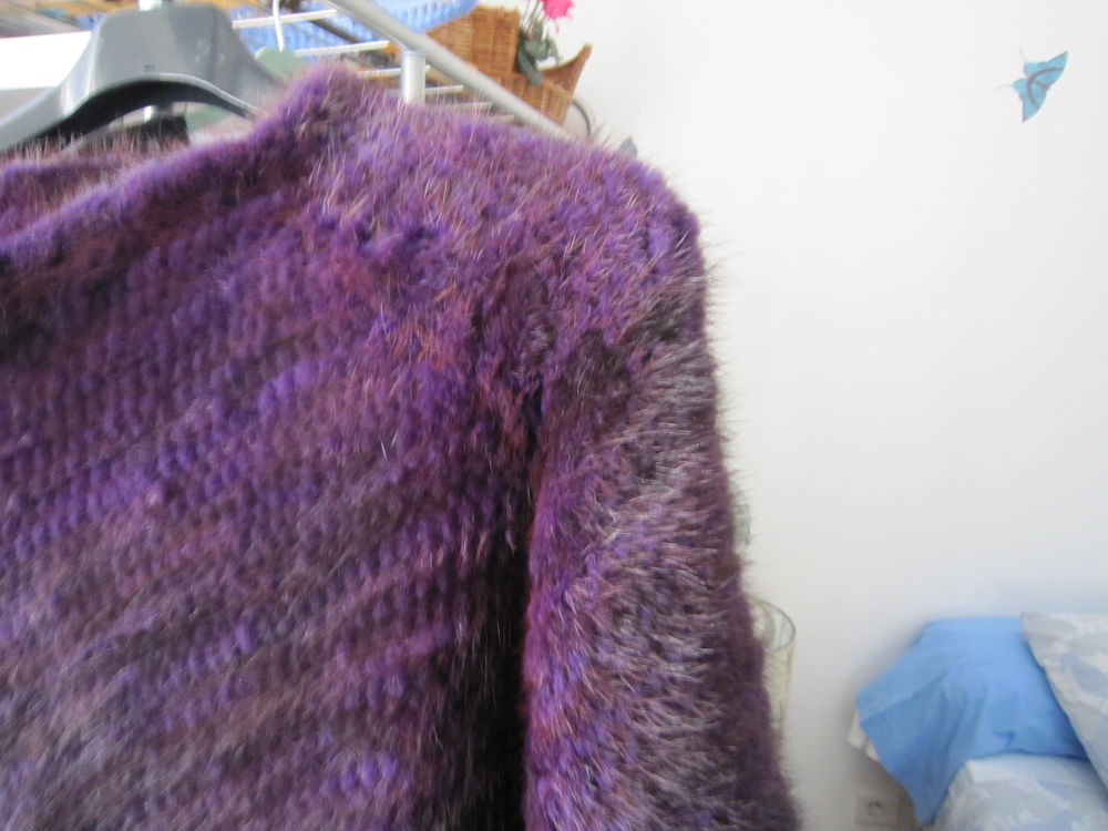 poncho fourrure vison tricot&eacute; Vêtements