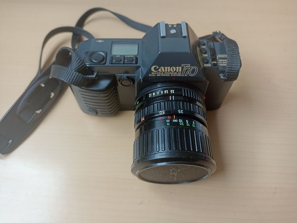 canon T70 +3 flashs Photos/Video/TV
