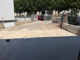  Parking / Garage à louer 280 m²