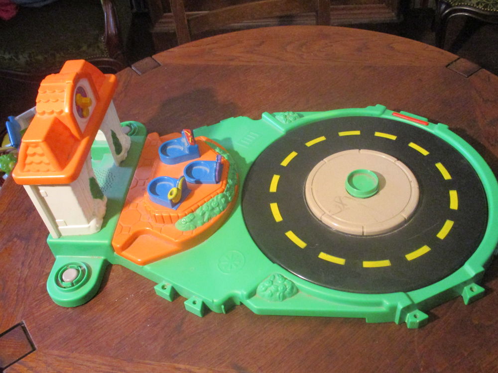 Circuit sonore pour petites voitures Jeux / jouets