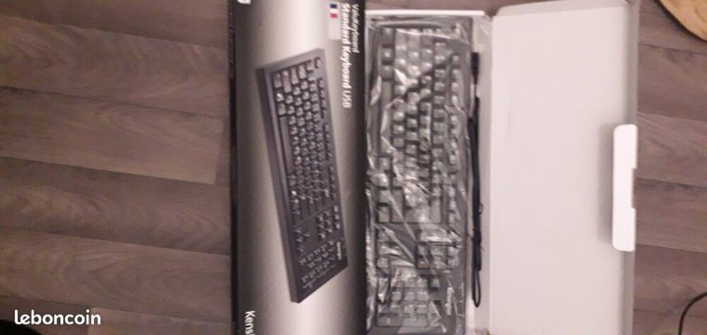 2 clavier Logitech et kensington neuf Matériel informatique