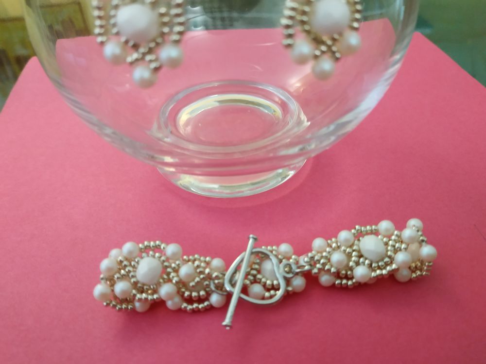 Parure bracelet boucles d'oreilles fait main Bijoux et montres