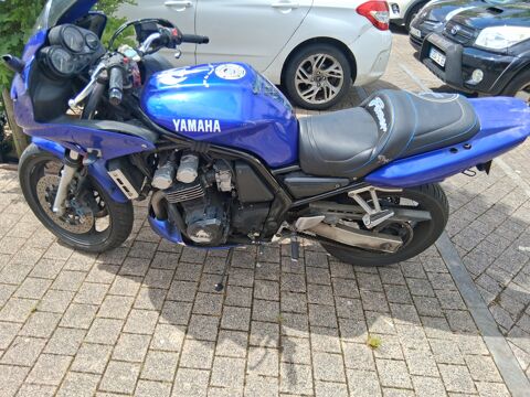 Moto YAMAHA 2002 occasion Lannemezan 65300