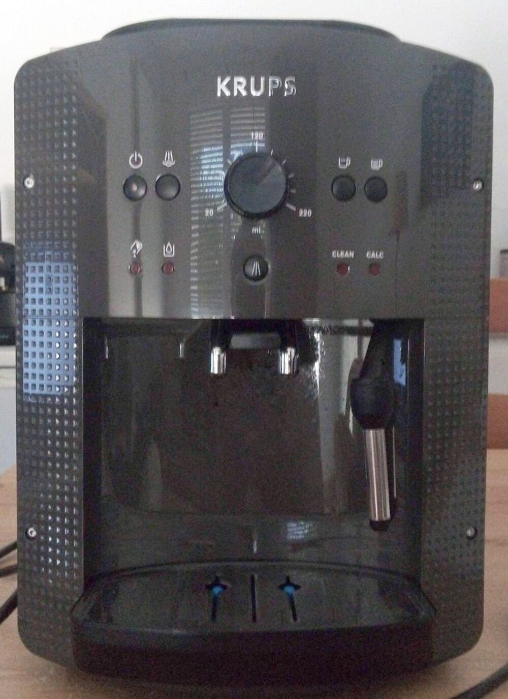 Machine &agrave; caf&eacute; &agrave; grain KRUPS EA810B70 Essential Electroménager