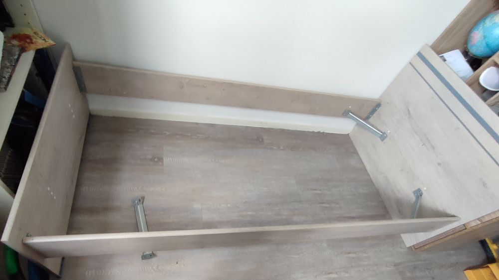 lit 190x90 avec sommier lattes et matelas parfait &eacute;tat Meubles