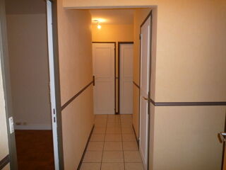  Appartement à louer 3 pièces 56 m²