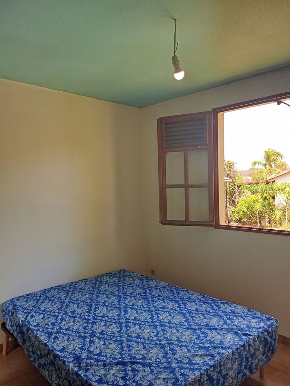 Location Colocation villa en colocation dans un jardin avec une terrasse. Le vauclin