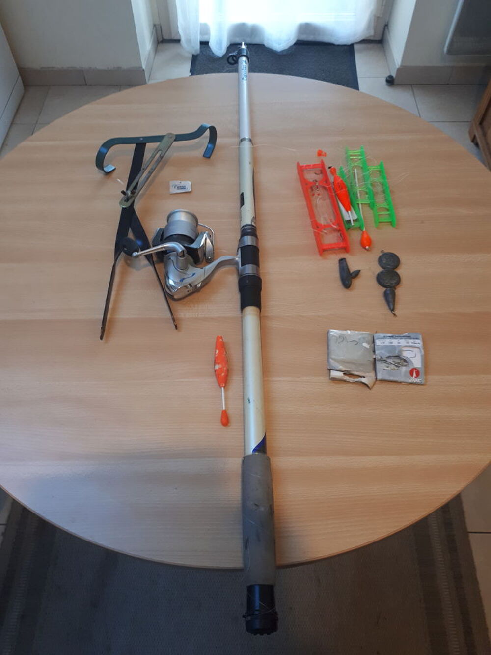 Canne &agrave; p&ecirc;che CAPERLAN SEACOST 350 + moulinet et accessoires Sports