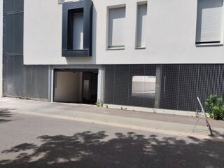  Parking / Garage à louer 15 m² La rochelle