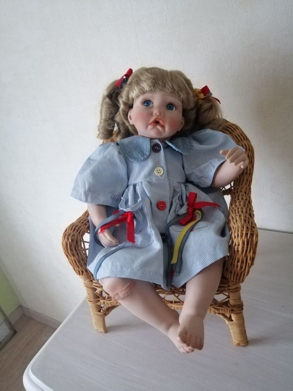 Poup&eacute;es de porcelaine artisanal. The Amilton Collection 
