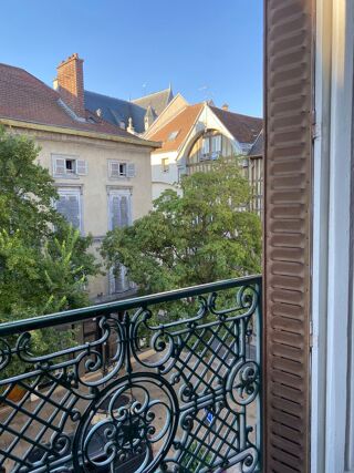  Appartement à louer 1 pièce 27 m²