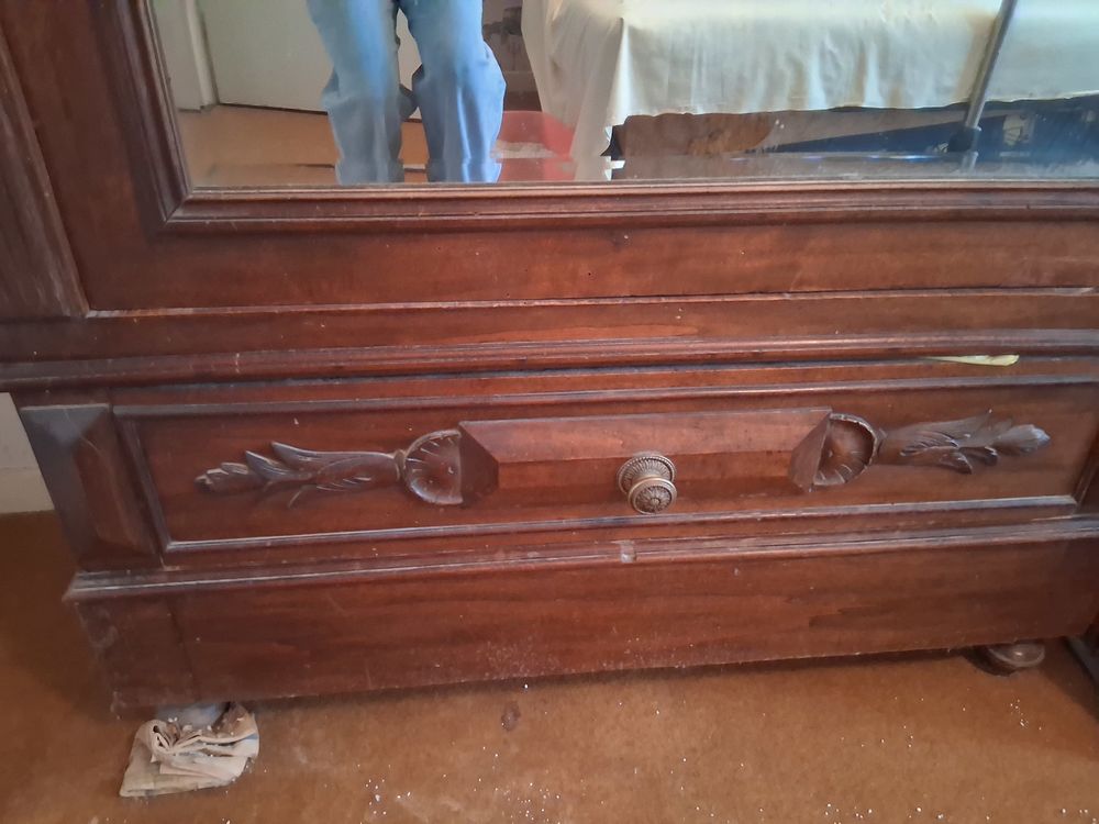 Armoire en Noyer Meubles