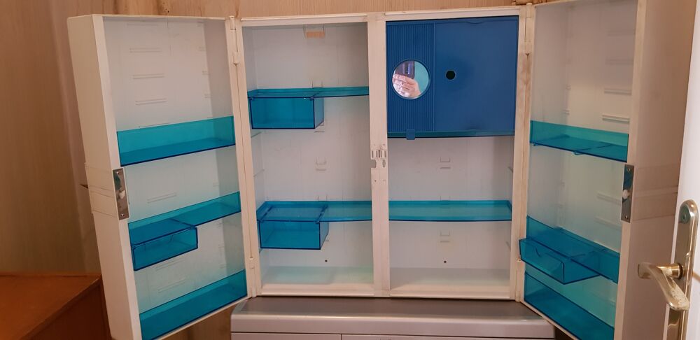 Armoire &agrave; pharmacie vintage Meubles