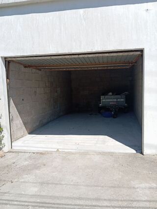  Parking / Garage  louer 17 m