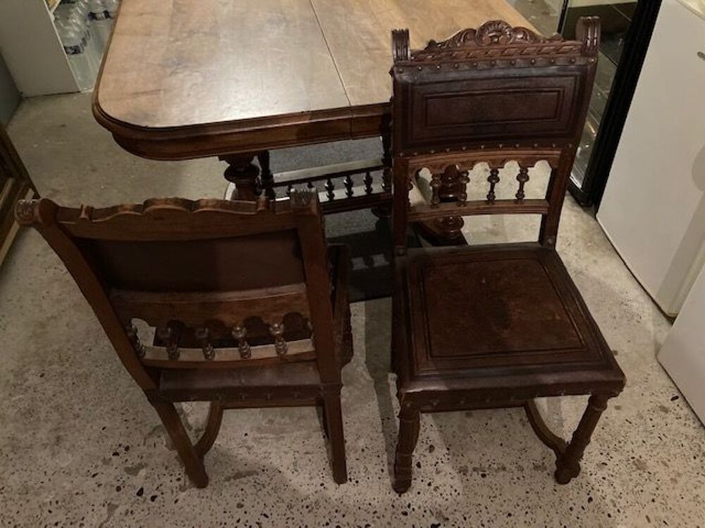 Divers Meubles et luminaires anciens Meubles