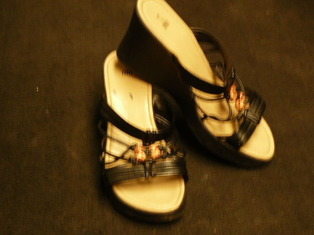 LOT DE 3 PAIRES DE CHAUSSURES Chaussures
