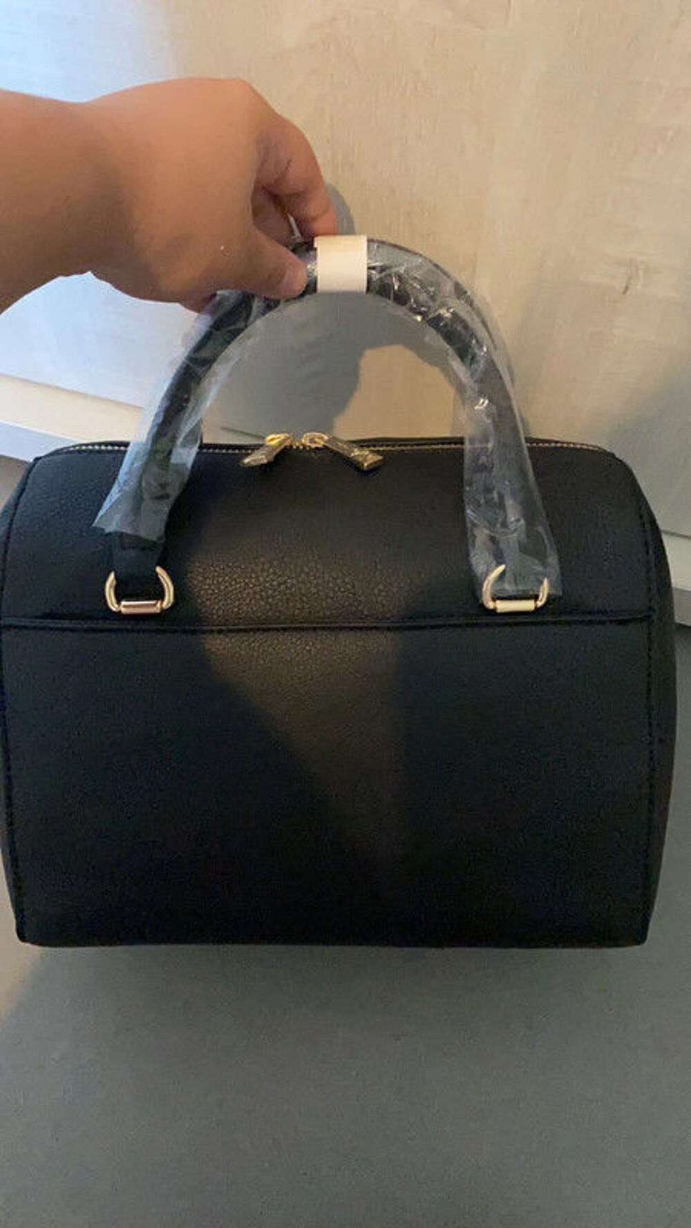 Sac VERSACE NEUF avec &eacute;tiquette.
Maroquinerie