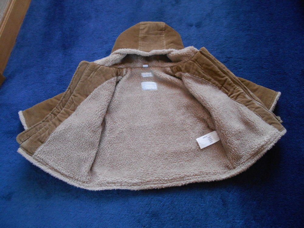 manteau en velours cotel&eacute; fourr&eacute; 12 mois 74cm
Vtements enfants