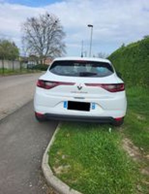 Megane IV M&eacute;gane IV Berline dCi 110 Energy Business 2017 occasion 38200 Vienne