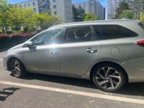 Auris Touring Sports Hybride 136h Style 2015 occasion 93200 Saint-Denis