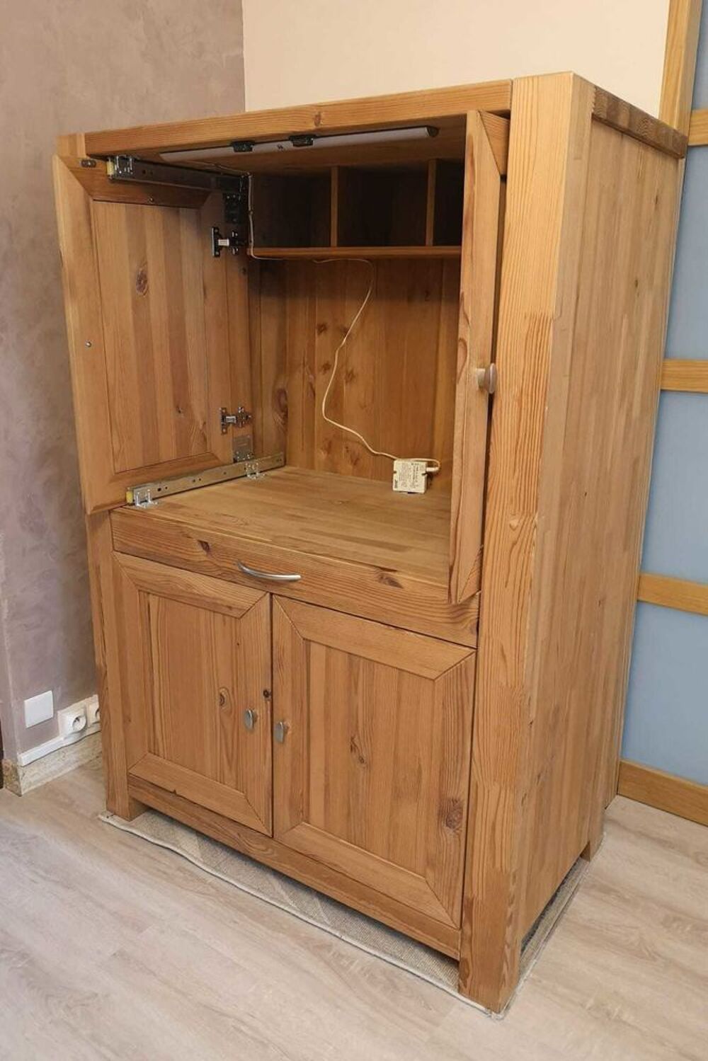 Meuble informatique ou de TV Meubles