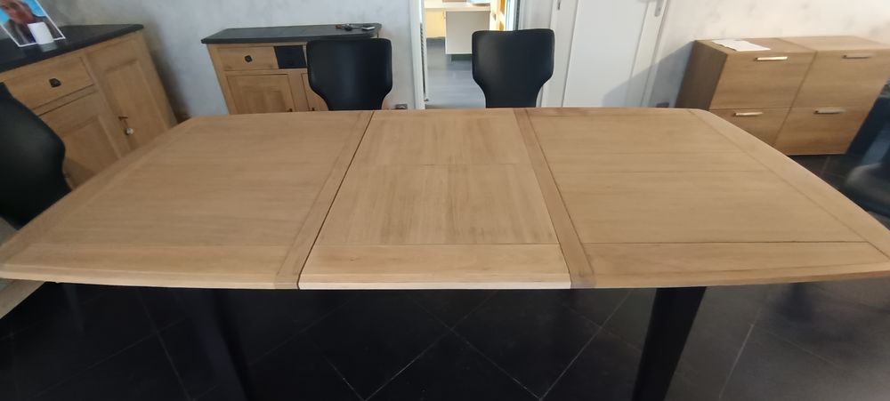 Salle &agrave; manger en ch&ecirc;ne Meubles