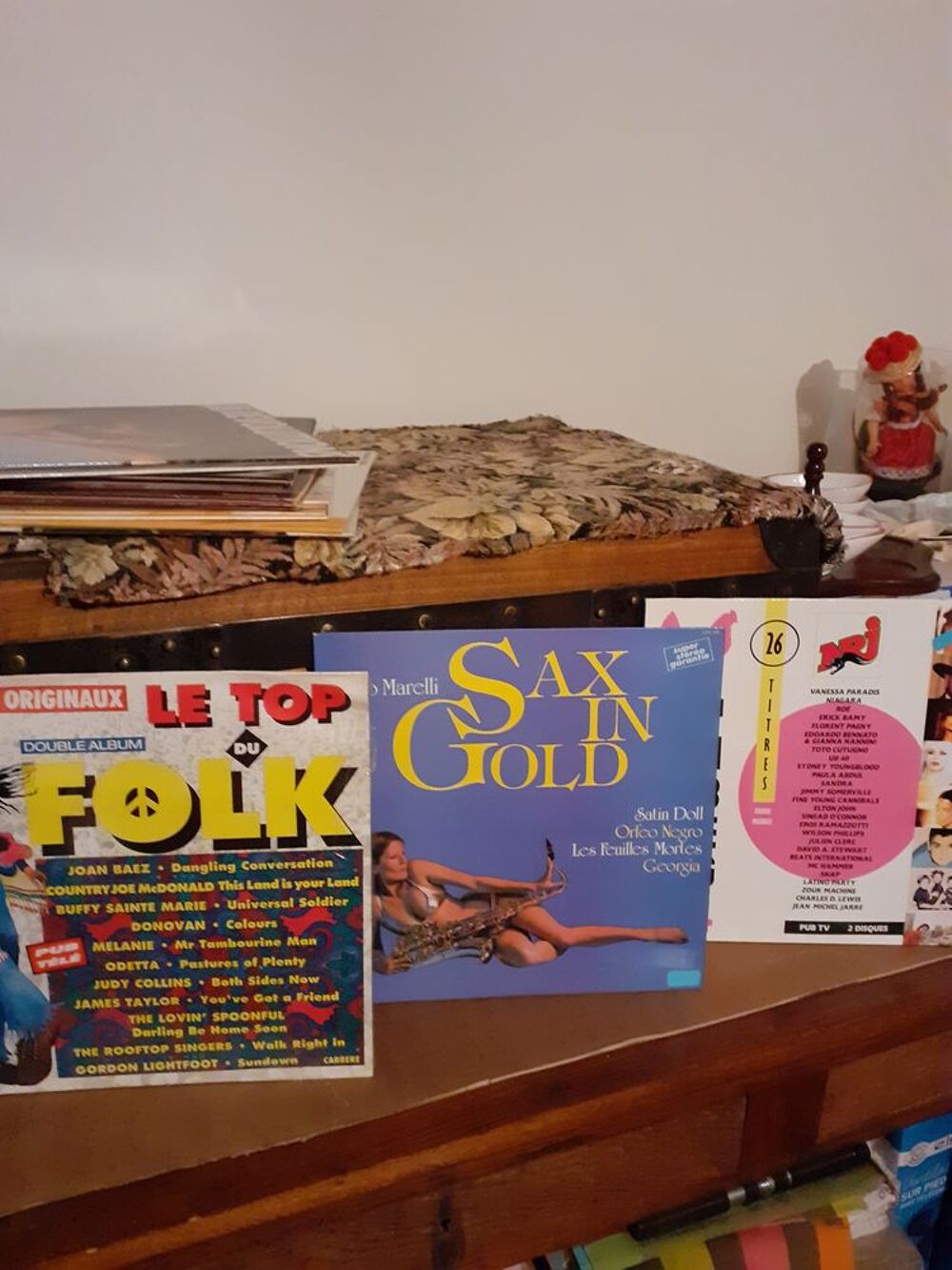 Lot 50 Disques Vinyles 33Tours et 45 Tours +30 CD CD et vinyles