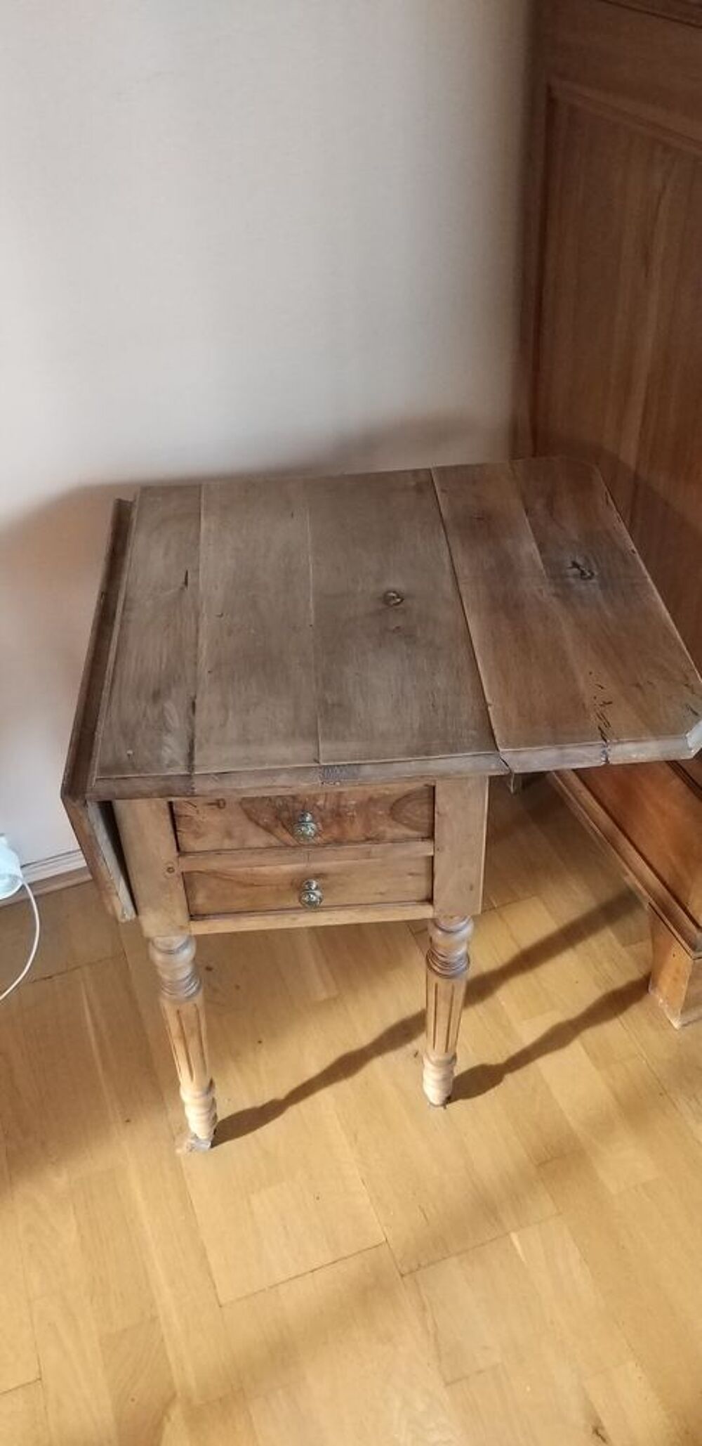 Table &agrave; volets en Merisier Epoque Louis Philippe Meubles