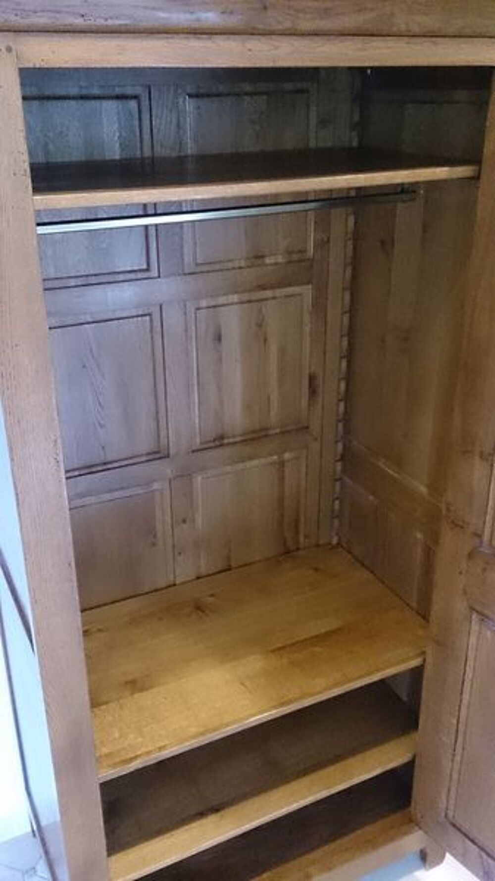 armoire penderie (bonneti&egrave;re ou &quot;homme-debout&quot;) Meubles