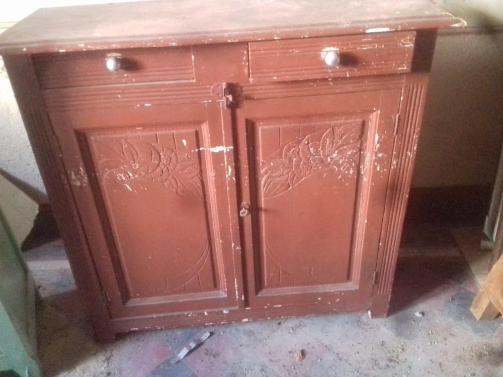 PETIT BUFFET PARISIEN Meubles