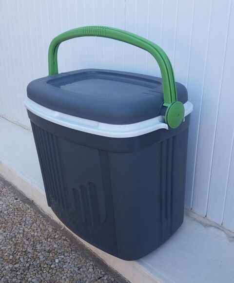 Grande glacire neuve Prfailles (44)