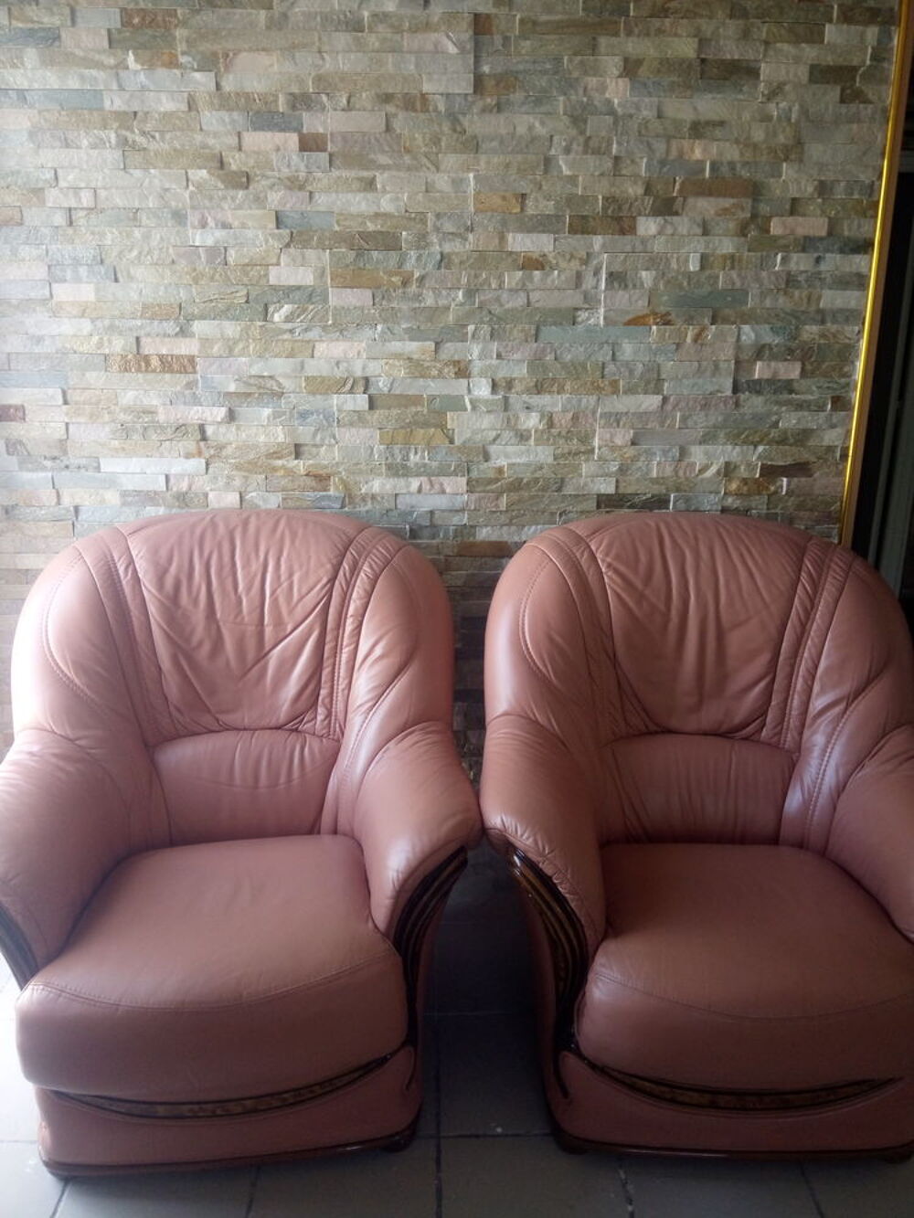 Canap&eacute; et deux fauteuils Meubles