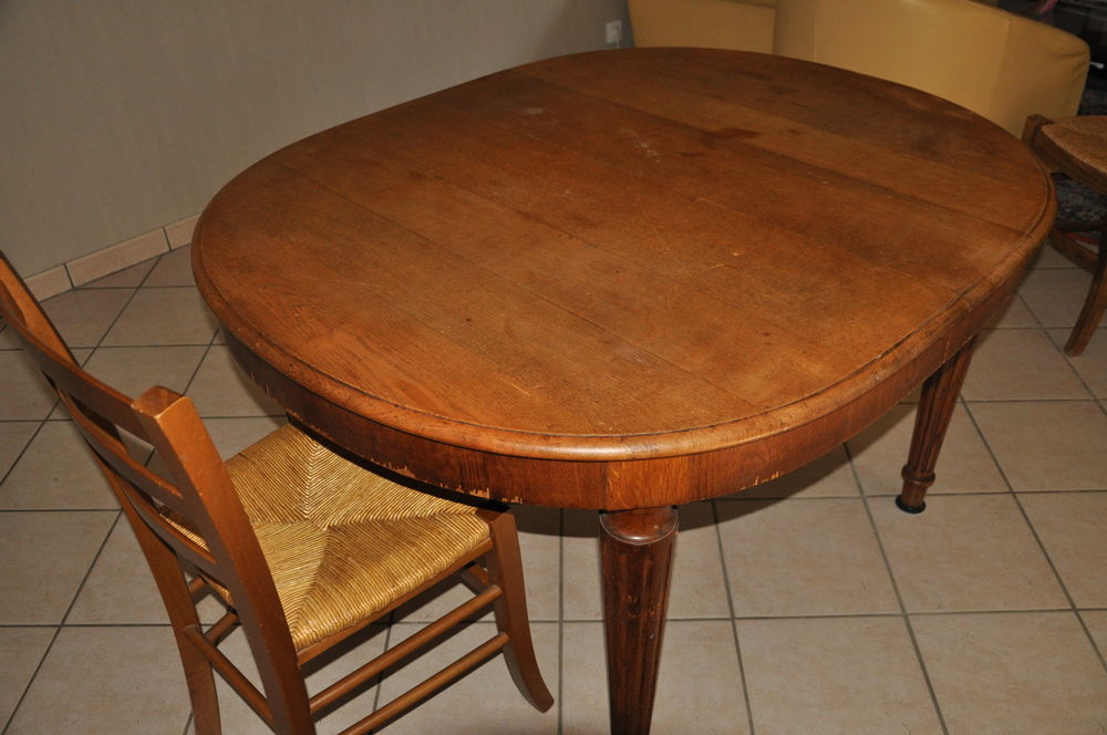 table ancienne avec 4 chaises Meubles