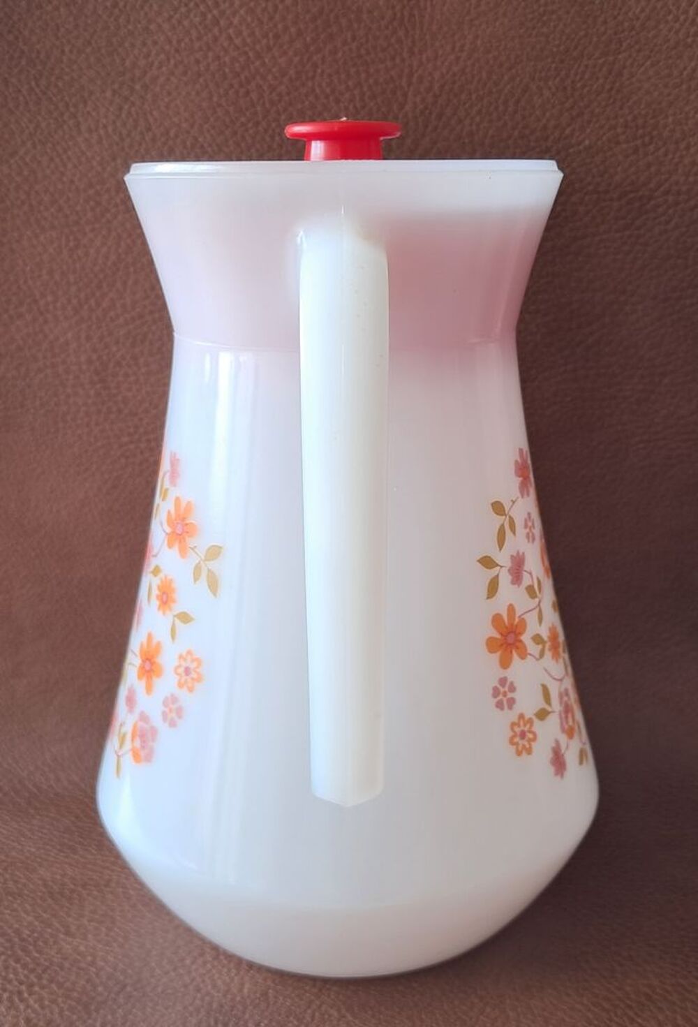 cruche carafe en verre blanc avec fleurs 
arcopal scania Décoration