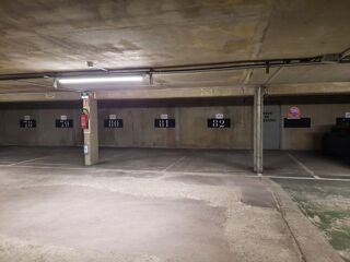  Parking / Garage  louer 11 m