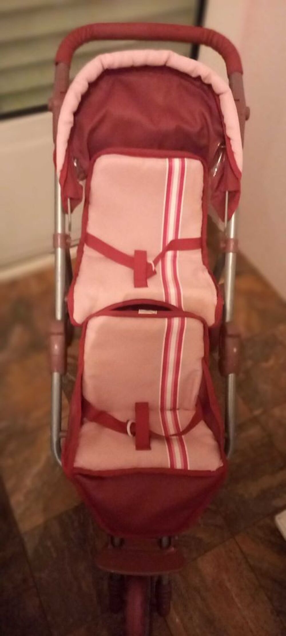 vendre Deux poussette pour poup&eacute;e. tr&egrave;s bonne &eacute;tat Jeux / jouets