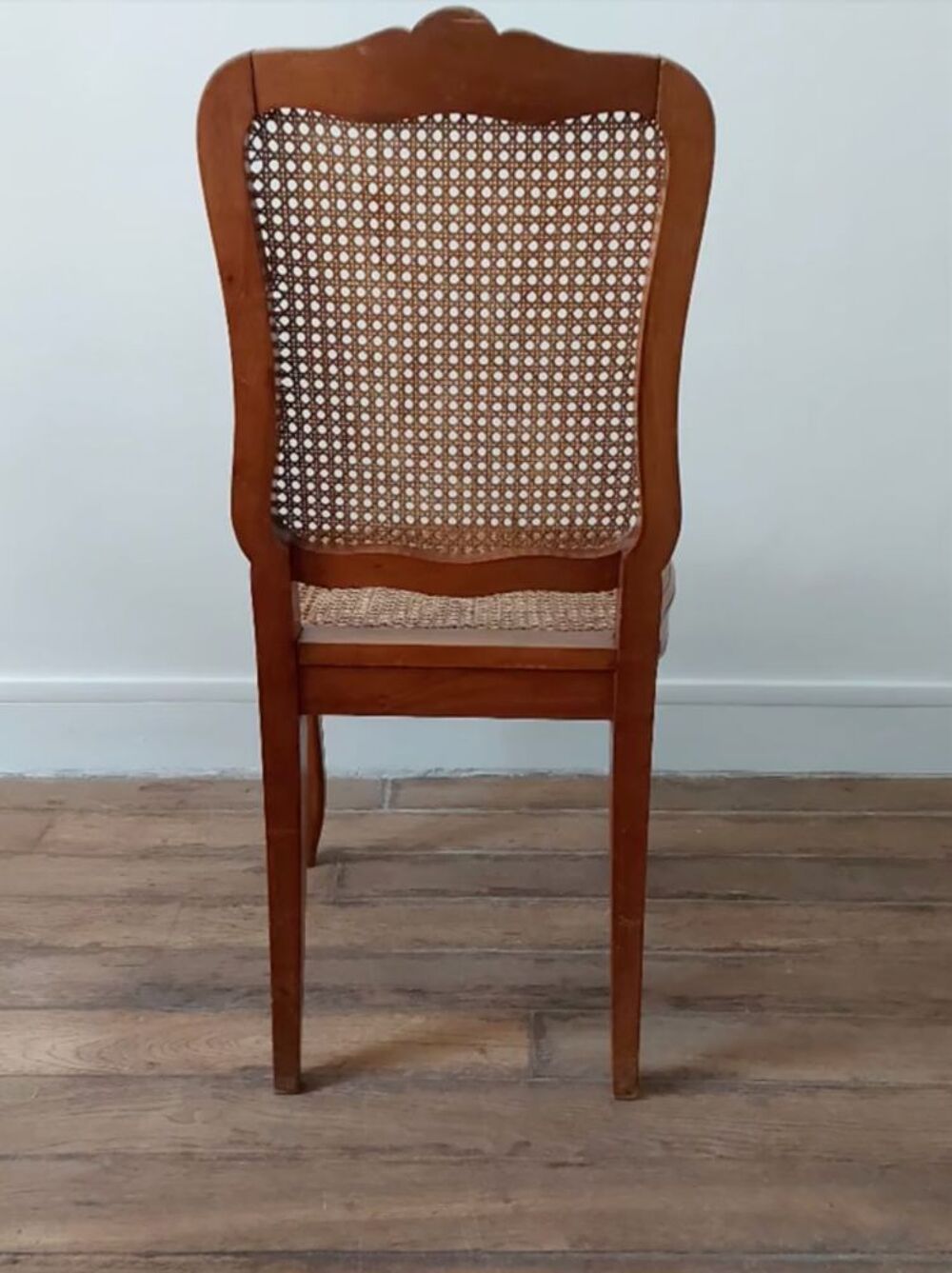 Chaise cann&eacute;e style Louis XV Meubles