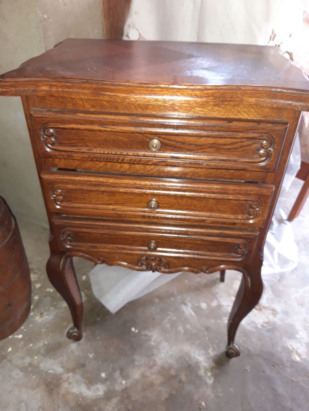 2 TABLES DE CHEVET
Meubles