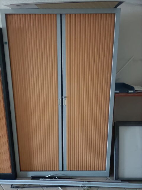 Lot 5 Armoire à rideaux métal monobloc Généric - H.198 x L.1 400 91480 Varennes-jarcy