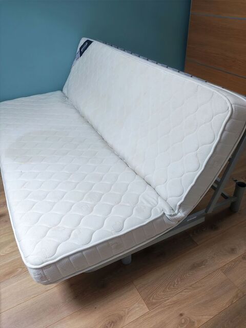 Canapé convertible Ikéa - structure + matelas Villers-Marmery (51)