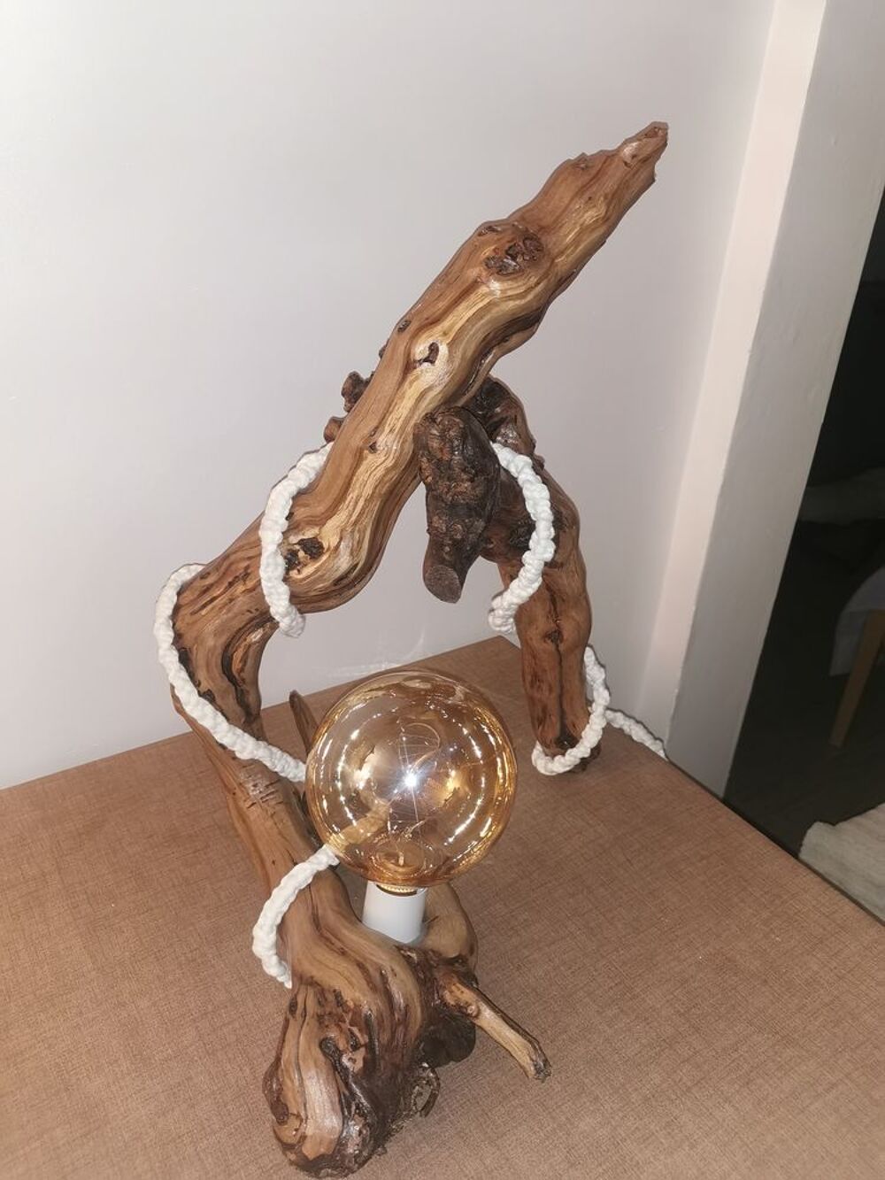 Lampe unique en pied de vigne ? &Eacute;clairage chaleureux et desi D�coration