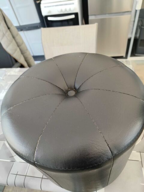 pouf d appoint 27 Givet (08)