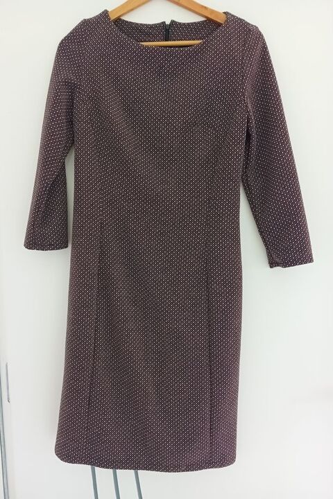 Robe Noire Femme T.40/L     15 Saint-Dizier (52)