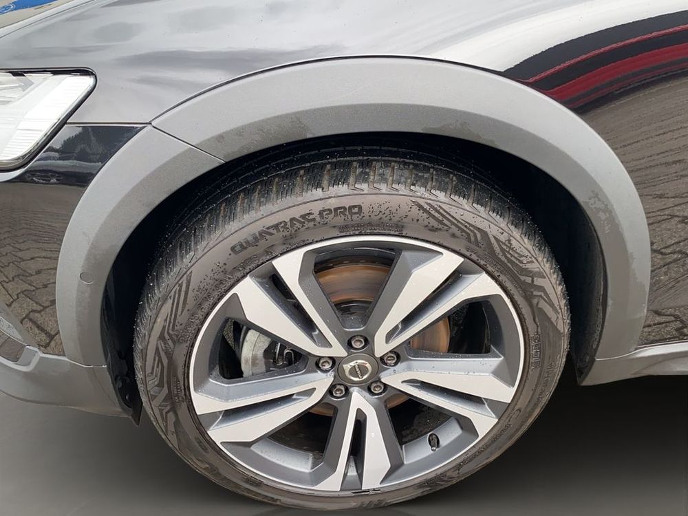 V60 D4 AWD 190 ch Geartronic 8 Cross Country Pro 2020 occasion 69007 Lyon