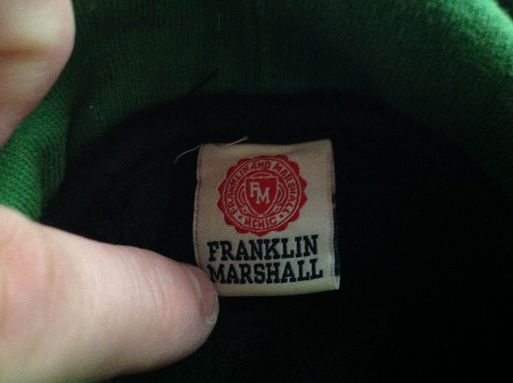 SWEAT A CAPUCHE FRANKLIN &amp; MARSHALL TAILLE L Envoi Possible
Vêtements