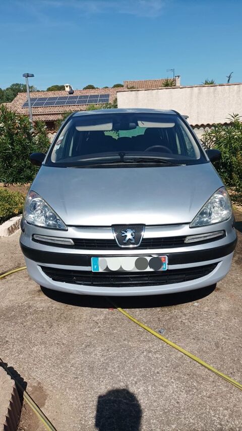 Peugeot 807 2.2 HDi SR