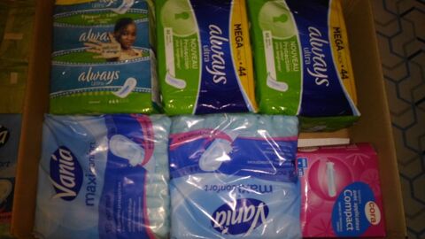 Paquets de serviettes périodiques et tampons hygiéniques 2 Savigny-sur-Orge (91)