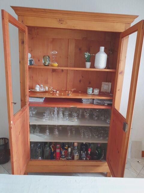 Armoire bois cir� ancienne 
150 Bessay-sur-Allier (03)